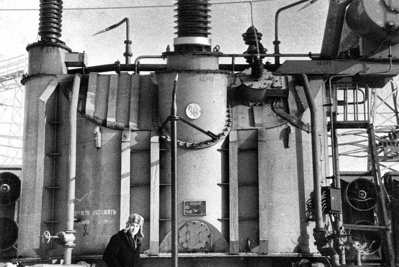 Кармановская ГРЭС, примерно 45 лет назад. Мой дедушка Гайнуллин Ренат Хамидович на работе. 