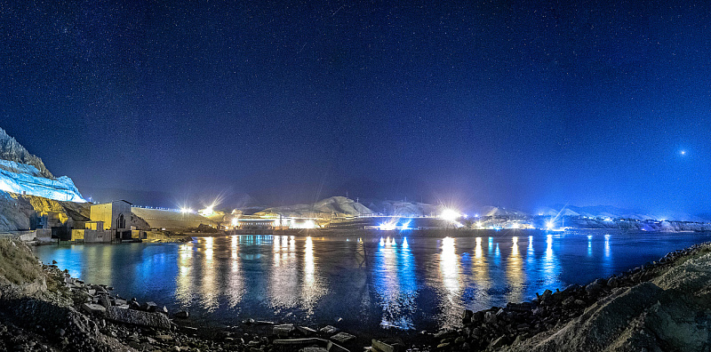 Огни Сангтудинской ГЭС-1