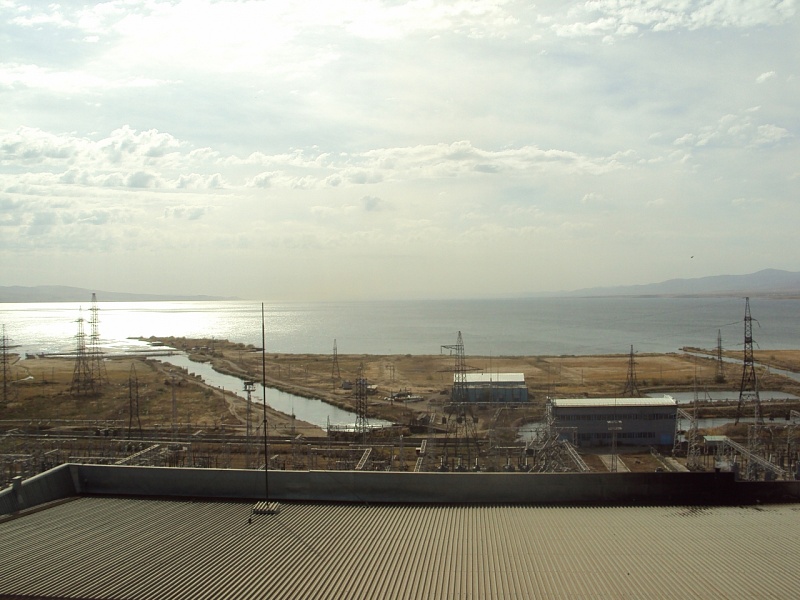 Гусиное озеро. Вид со здания главного корпуса первой очереди Гусиноозерской ГРЭС