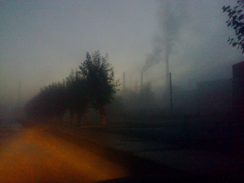 Кумертауская ТЭЦ в тумане. Фото из авто.