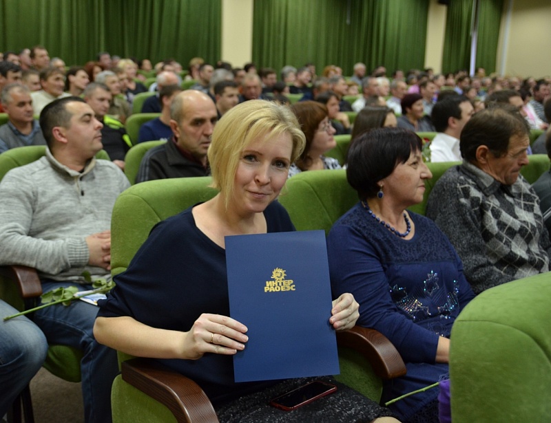 Поздравление сотрудников Молдавской ГРЭС в День энергетика.