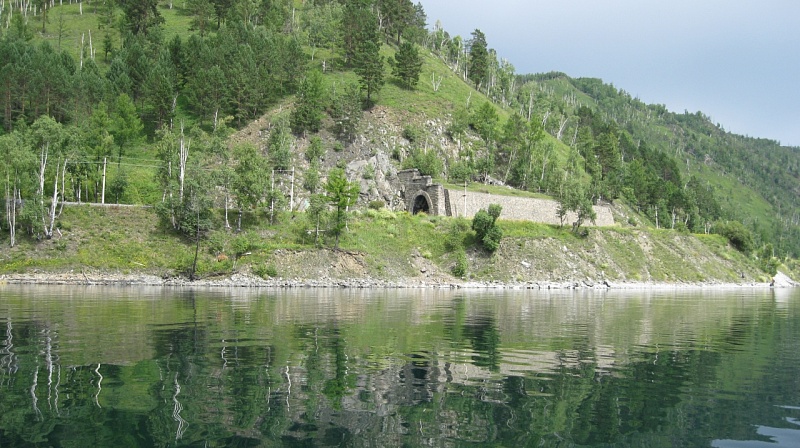 Туннели на берегу Байкала